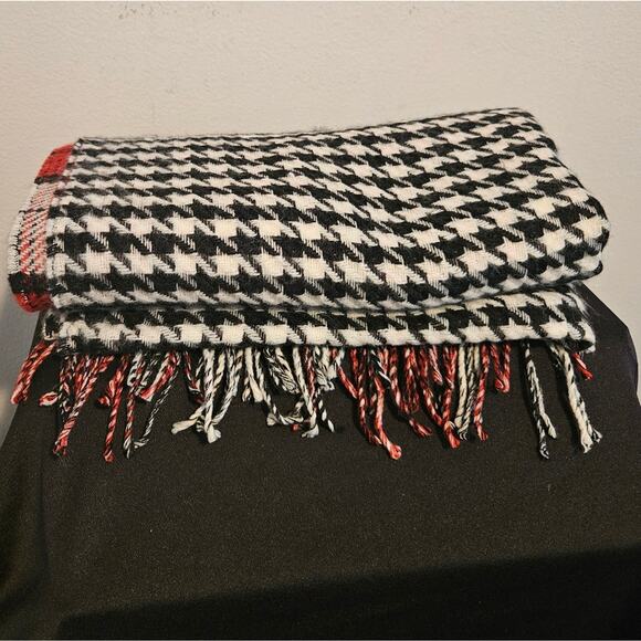 TALBOTS Reversible scarf Red plaid and Houndstooth 76 x 22 - Picture 4 of 8